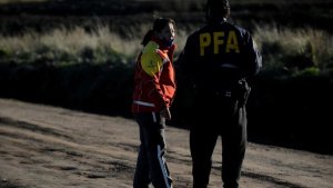 Hallaron ropa y una mochila e investigan si son de Facundo Astudillo Castro