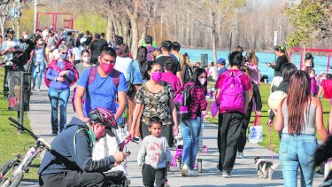 El movimiento del fin de semana fue intenso en toda la ciudad. (Oscar Livera).-