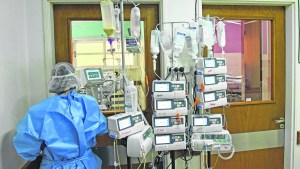 Once muertos y 402 contagios de coronavirus en Río Negro