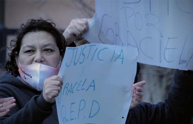 "Justicia por Graciela", el fuerte reclamo se hizo sentir en las calles de Los Menucos. (Foto: gentileza Vicente Pérez)