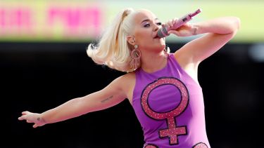 Katy Perry muestra su cambio en un nuevo disco.