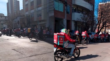 La protesta de Pedidos Ya en el centro de la ciudad. Foto: Gentileza