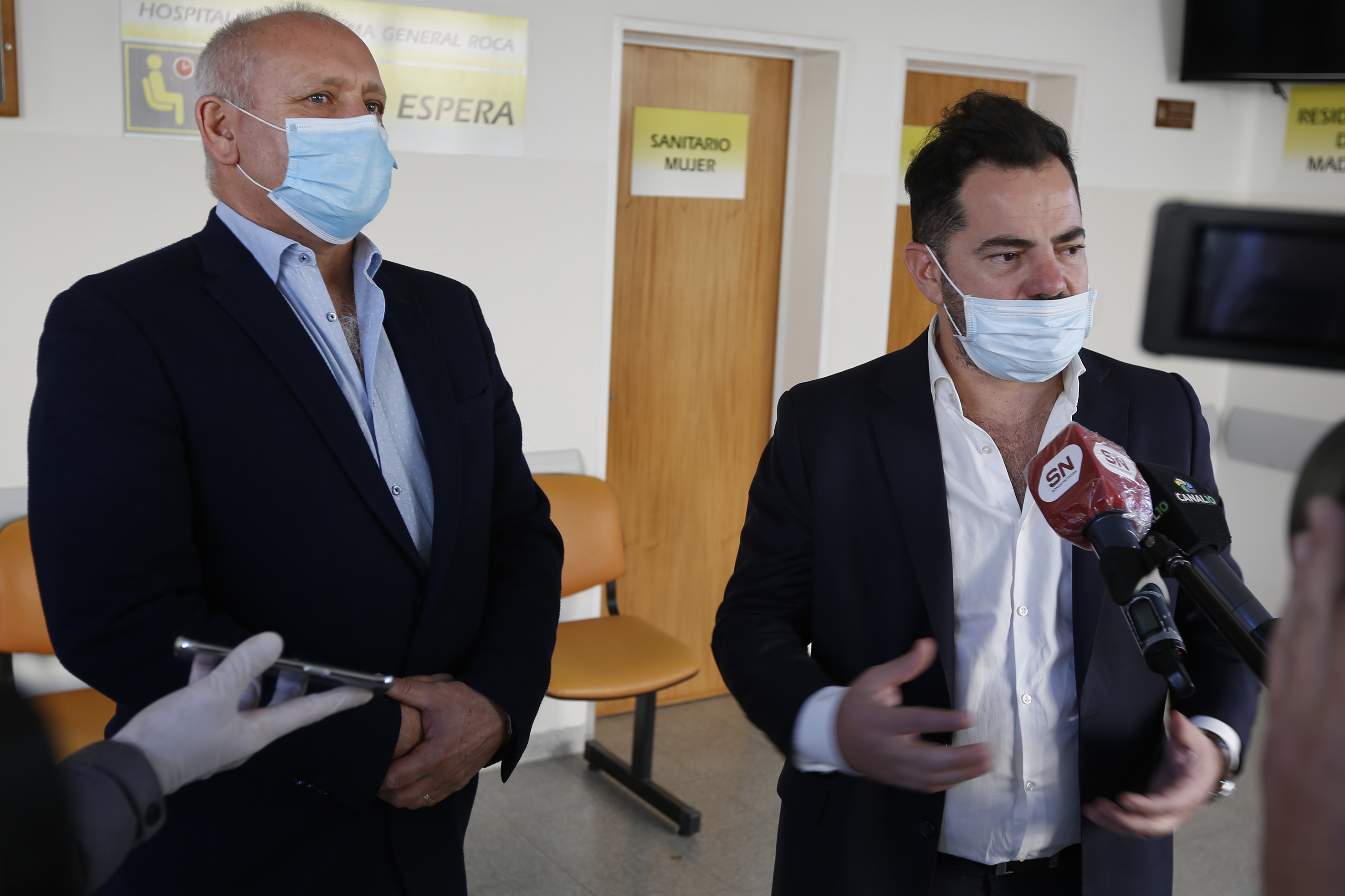 Bonelli junto al ministro Zgaib, el 12 de junio pasado, cuando una comitiva del Ministerio de Salud de la Nación estuvo en Roca.