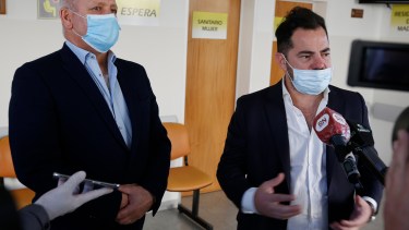 Bonelli junto al ministro Zgaib, el 12 de junio pasado, cuando una comitiva del Ministerio de Salud de la Nación estuvo en Roca.