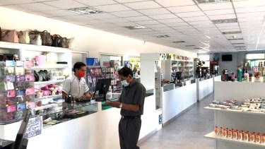 El municipio de Huergo anunció los horarios de funcionamiento de comercios. (Foto Néstor Salas)