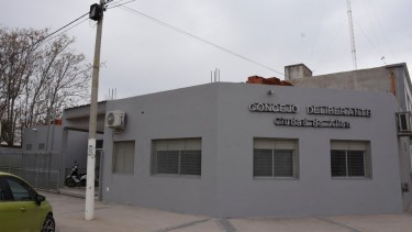 El funcionario de Allen acusado de maltrato ya no es más secretario parlamentario