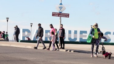 Los domingos seguirá la restricción para circular en Neuquén. Foto: archivo Oscar Livera.