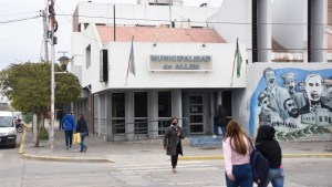 Aislaron a trabajadores del municipio de Allen por un caso sospechoso