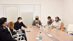 Los comerciantes de Rincón tienen la promesa de que el viernes podrán abrir