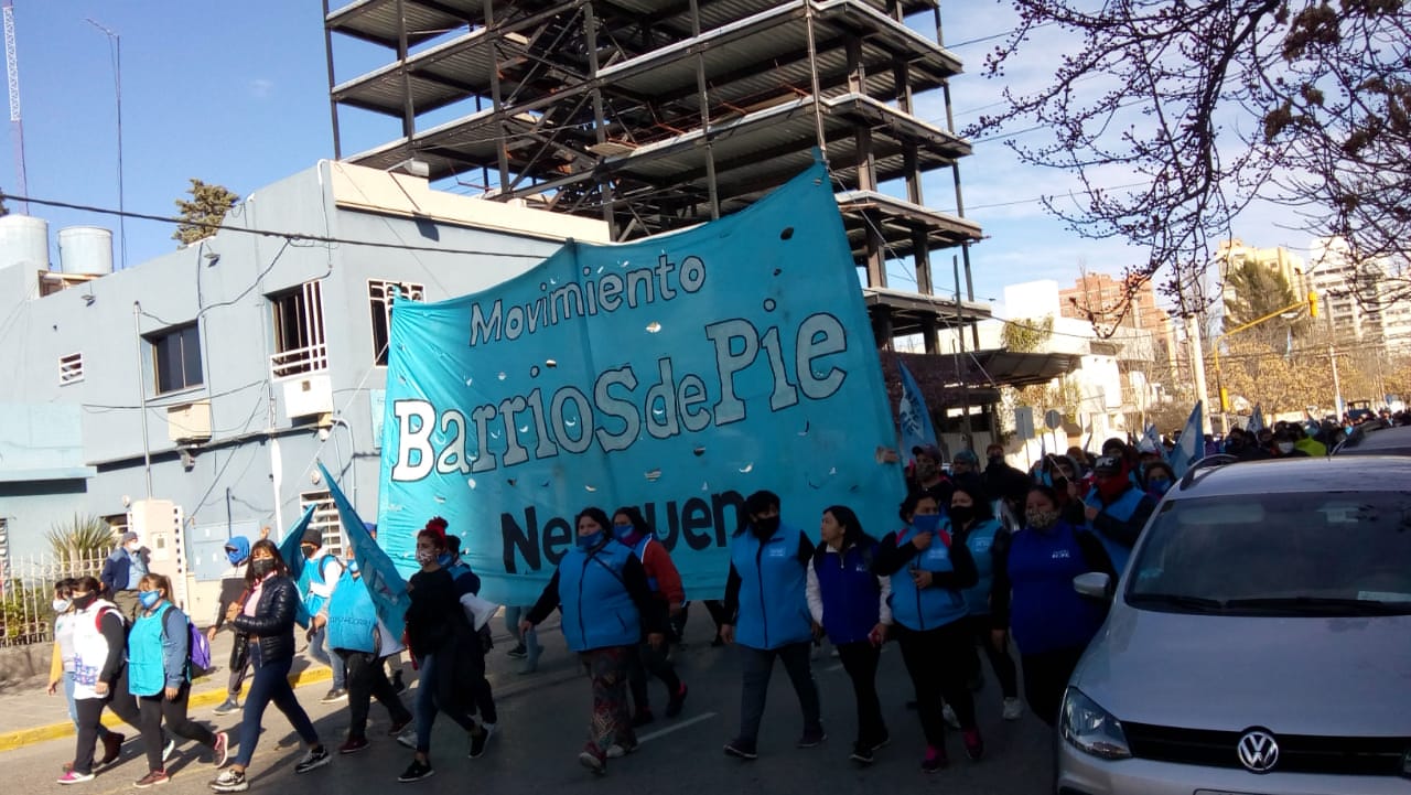Barrios de Pie marchará desde distintos puntos de Neuquén hacia la Casa de Gobierno. (Gentileza archivo).-