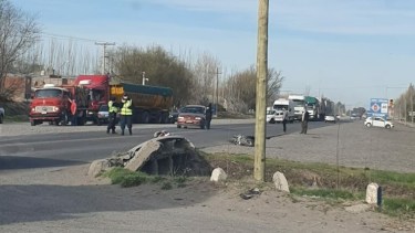 El grave siniestro vial tuvo lugar a la altura de Damas Patricias y ruta 22. Foto gentileza.-