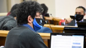 Gaido buscará apoyo para la sobretasa por la pandemia en Neuquén