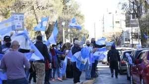 La marcha #17A también tuvo lugar en Neuquén