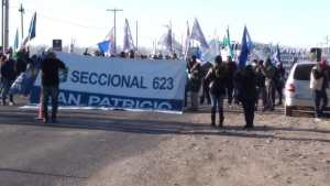 Trabajadores rurales levantaron el corte de la Ruta 7 en el Chañar