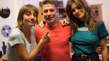 Gato Azul con Hilda Lizarazu y Natalie Pérez grabó una nueva versión de “Himno de mi corazón”