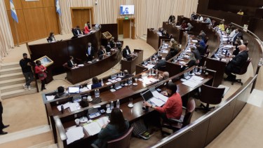 La Legislatura realizó el sorteo por bolillero en la sesión de este miércoles. (Gentileza)