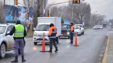 Los controles de tránsito en Plottier. Foto: Archivo