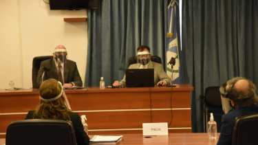 El juicio empezó en la sala 12, la más amplia de la Ciudad Judicial de Neuquén. (Foto: Flor Salto)