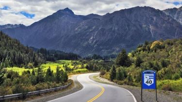 El corredor eléctrico se desarrollará en la escénica Ruta 40, que comprende el tramo de Siete Lagos.