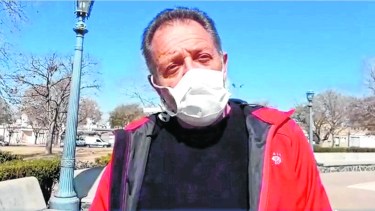 Pablo vive en Plottier y manejó cuarenta horas seguidas en su intento de llegar a tiempo.