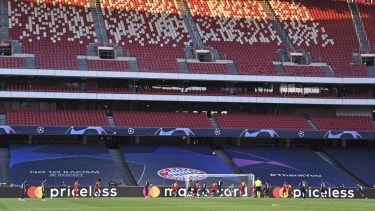 Las tribunas del Estadio Da Luz estuvieron completamente vacías. 