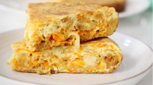Imagen de Tortilla de papa, zanahoria y cebolla