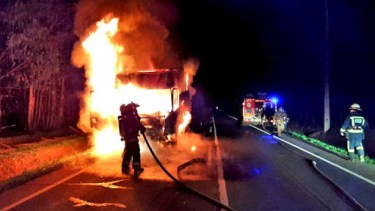 Nena grave tras emboscada, disparos y fuego a un camión, en el sur de Chile