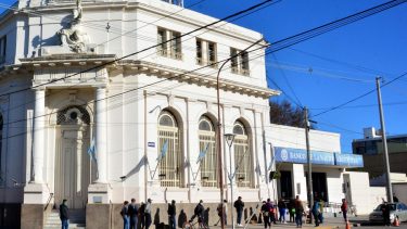 La medida regirá desde el lunes, aunque los bancos pueden optar por mantener el sistema de turnos.
Foto : Marcelo Ochoa