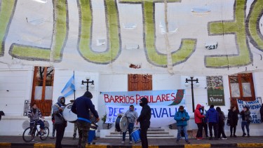 Vecinos de barrios populares volvieron a marchar en Viedma