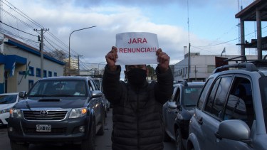 Marcha a favor de los policías detenidos por el asesinato en la ruta 3