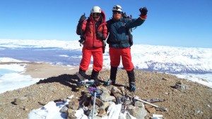 Tres andinistas de Varvarco hicieron cumbre en invierno en el volcán Domuyo