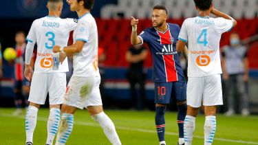 Neymar fue uno de los que vio la roja en el PSG. (Foto: AP)