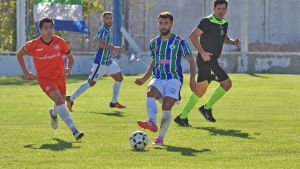 Los futbolistas de la región entienden el retraso de la vuelta al ruedo