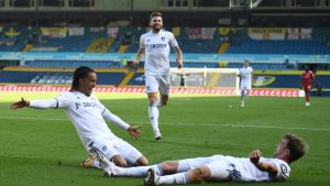 En otro partido Loco, el Leeds de Bielsa sumó de a tres