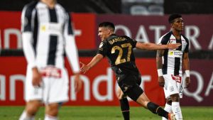 Racing logró un triunfo clave ante Alianza Lima en Perú