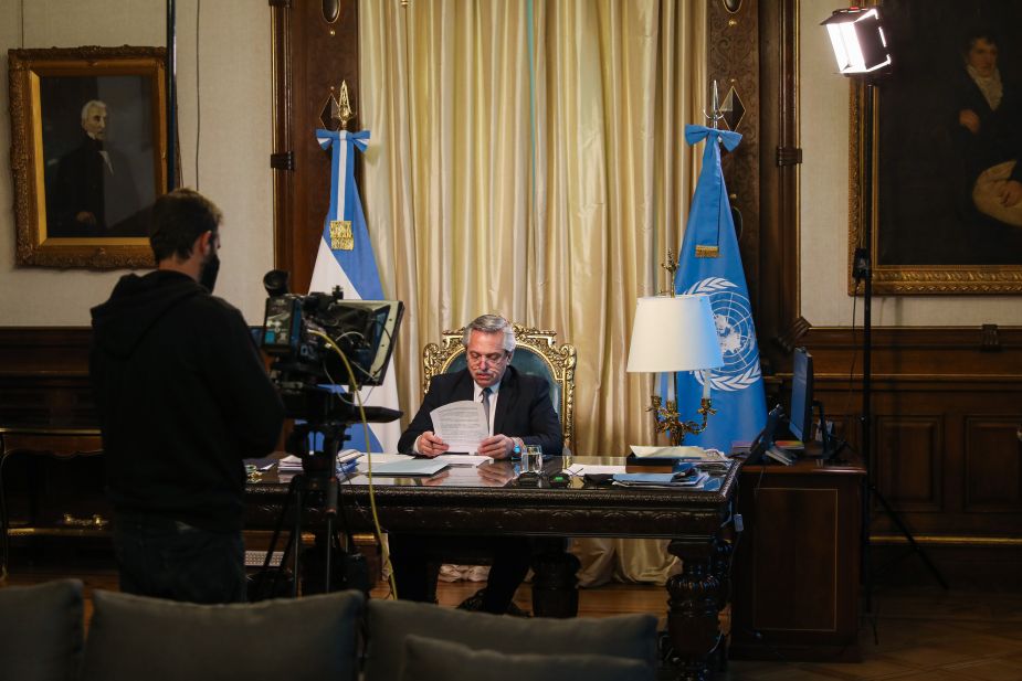 El presidente Alberto Fernández instó hoy a la comunidad internacional a que "facilite la reestructuración ordenada" de deudas. 
Foto: Presidencia.