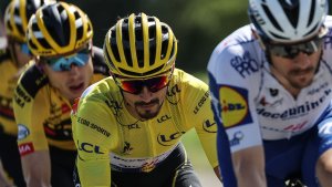 Roglic hizo la diferencia en el sprint y ganó la cuarta etapa del Tour de Francia