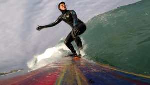 Surfista y guardavidas: la chica que un día se enamoró del mar de Las Grutas