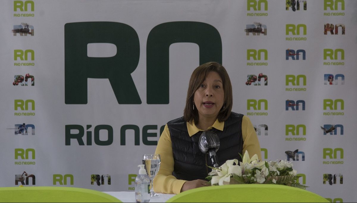 La gobernadora Arabela Carreras ha sido cuestionada por su manejo de la crisis sanitaria.