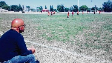 El entrañable Pony Oviedo, gran personaje del fútbol de Río Colorado. Fotos de Jorge Tanos.