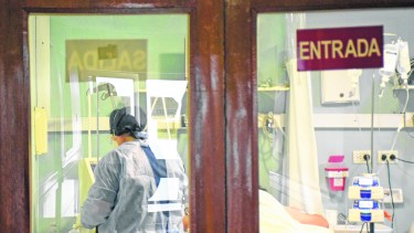 El hospital de Cipolletti  está recibiendo muchos pacientes de Catriel y Cinco Saltos. 