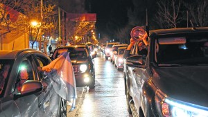 Debut con dudas y cruces políticos para la restricción vehicular en Neuquén