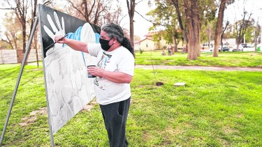Chelo Candia formará parte del homenaje con un mural que rinde tributo a los héroes silenciosos que tiene la pandemia.