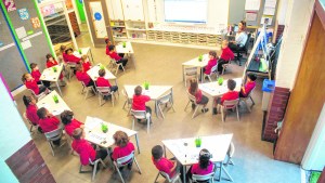 Chicos volvieron a clases en países europeos pese a  rebrotes de covid