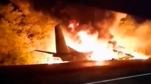 Imagen de 26 muertos al estrellarse avión militar en Ucrania, analizan si hubo falla en el motor
