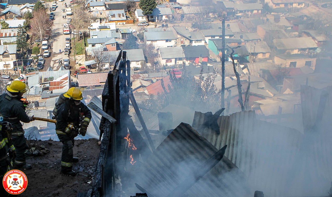 Siete casas fueron afectadas por el incendio. No se conoce aún las causas. (Foto: gentileza)