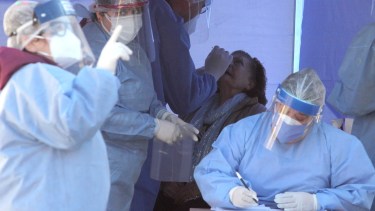 En Neuquén el plan Detectar se instaló en el monumento a San Martín.