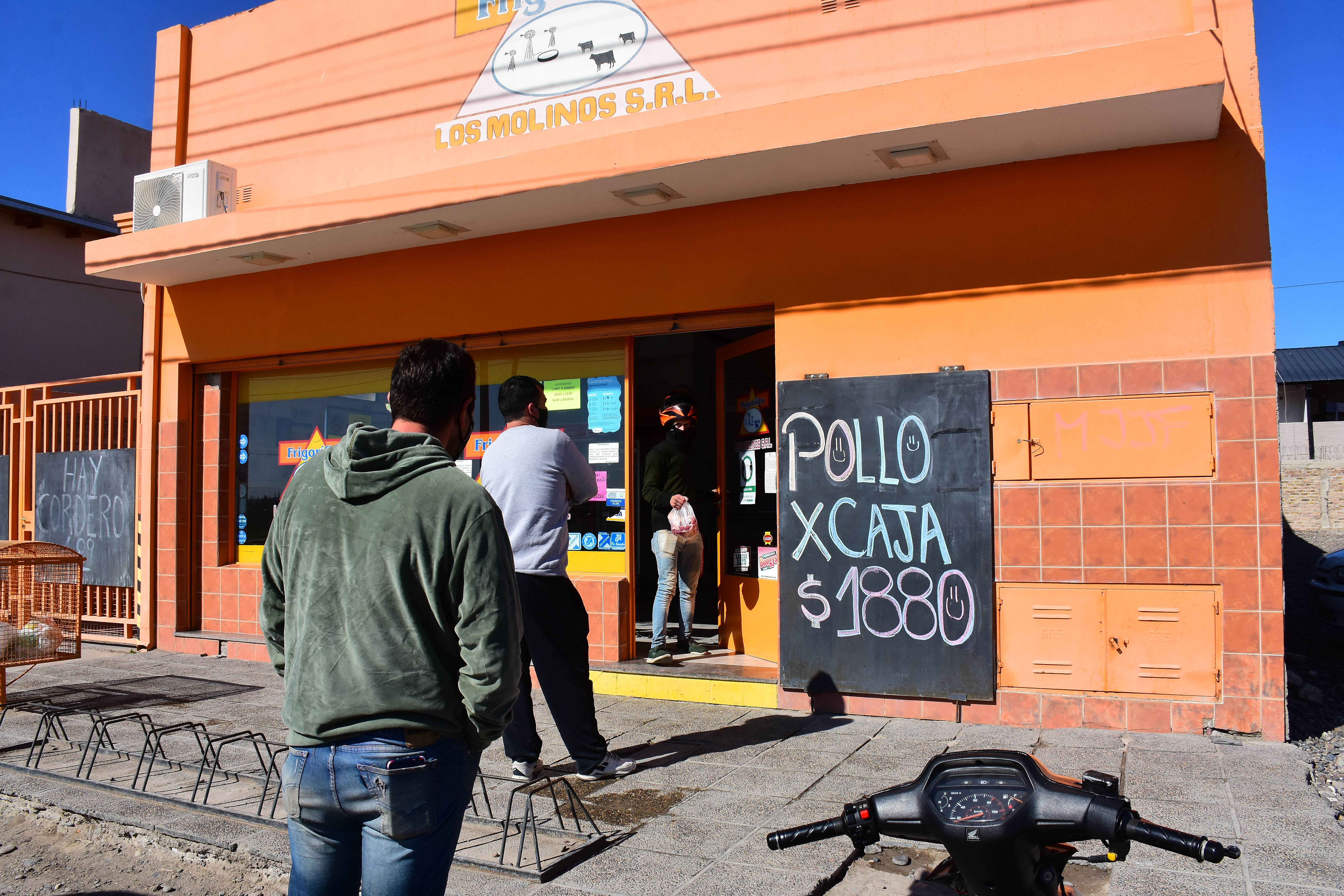 El municipio de Roca dice que las compras del domingo deben ser casos excepcionales. (Foto: Andrés Maripe)