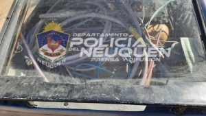 Fueron detenidos cuando robaban cables de una fábrica abandonada en Centenario