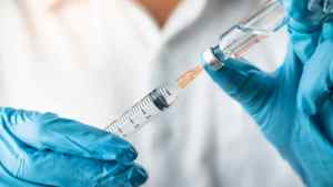 AstraZeneca pausó pruebas de la vacuna contra el covid-19: lo que se sabe